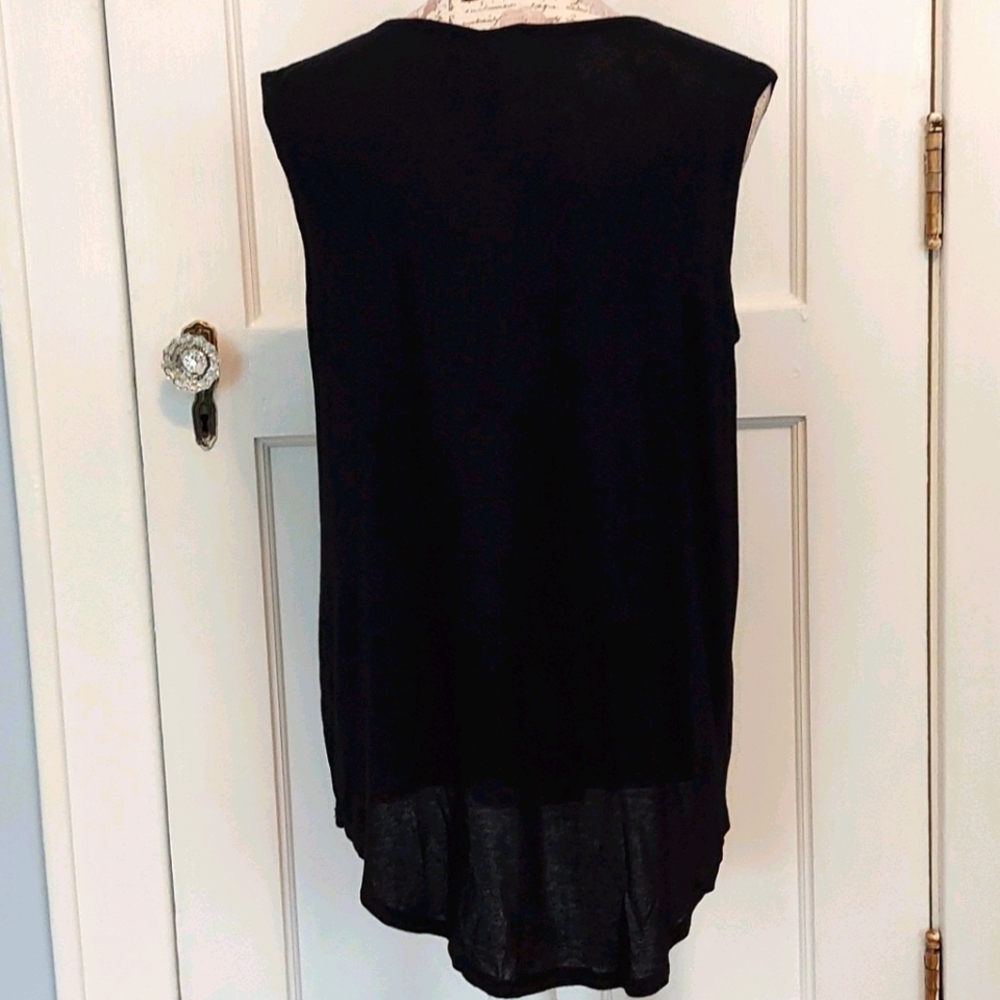 h.i.p SLEEVELESS TOP. - Picture 5 of 8